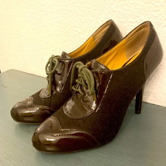 Circa Joan and David stiletto ankle booties - Picture 1 of 7